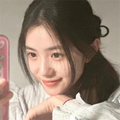 住宅区的两人海报