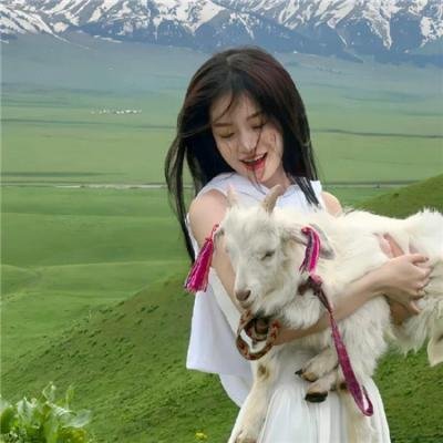 埃塞尔阿姨的万圣节海报